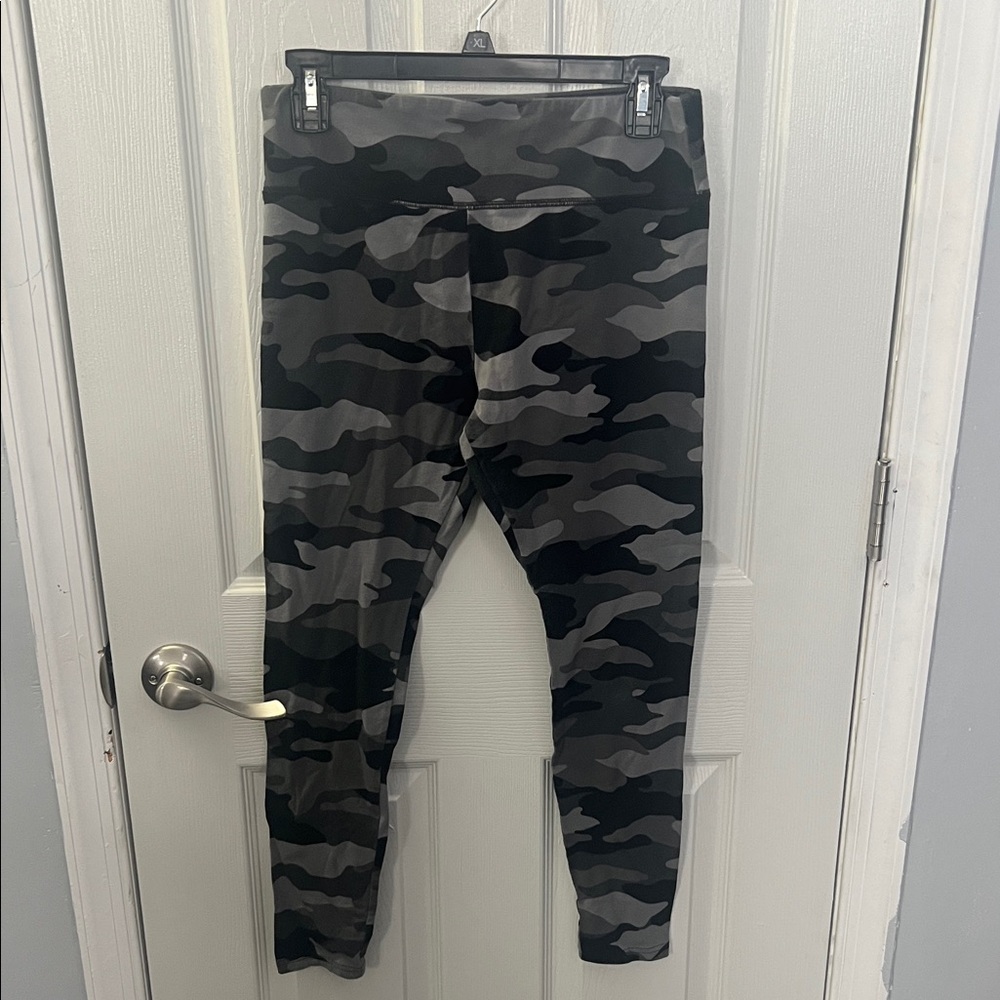 Wild Fable Camouflage Leggings - Black and Gray